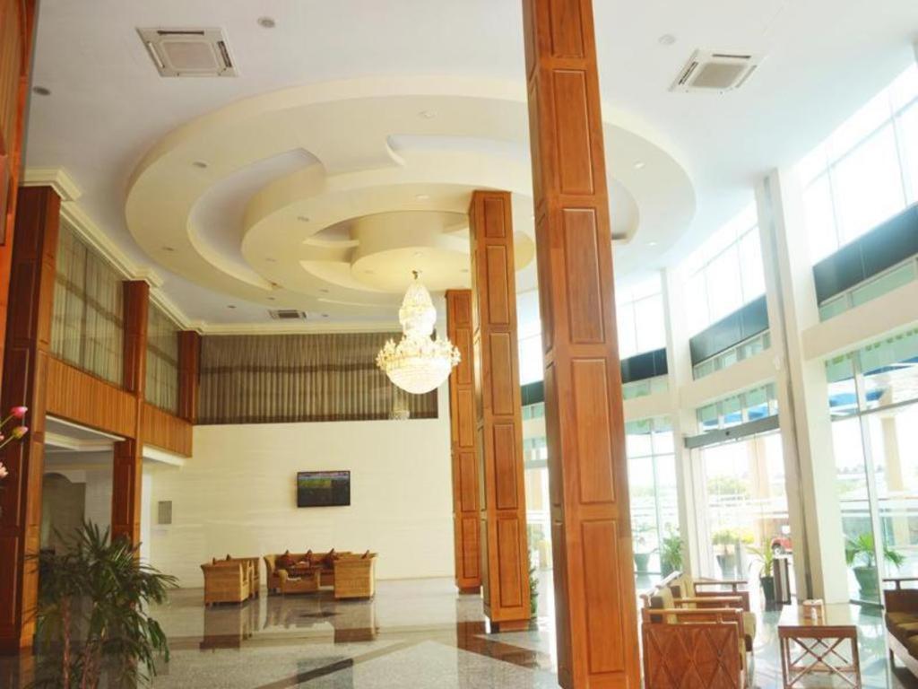 Myat Nan Yone Hotel Naypyidaw Exterior photo