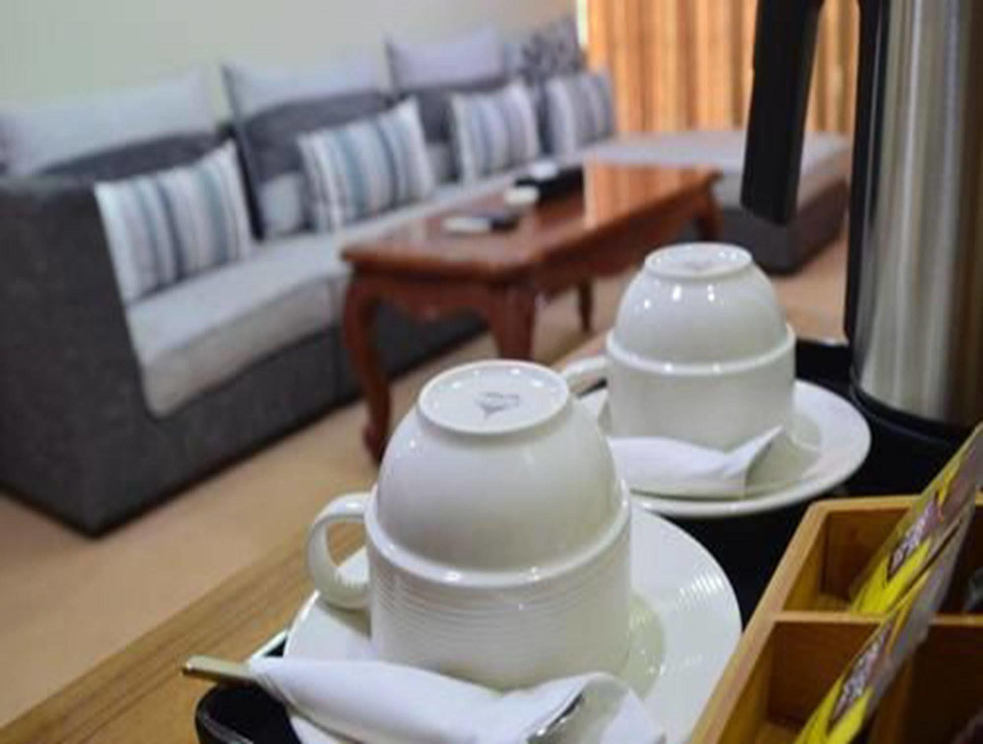 Myat Nan Yone Hotel Naypyidaw Exterior photo