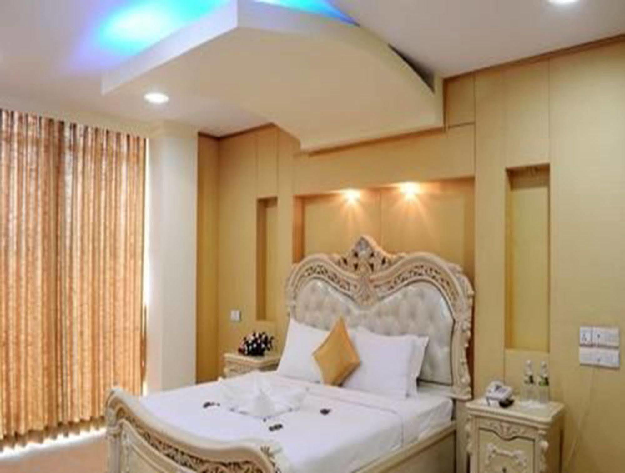 Myat Nan Yone Hotel Naypyidaw Exterior photo